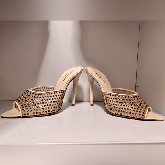 Gippy Crystal Mesh Stiletto Mules. (It’s missing 2 crystals) - Picture 5 of 5